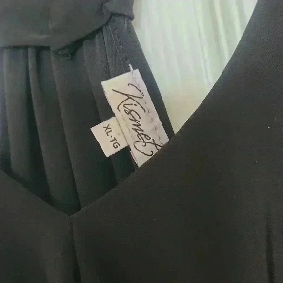 Kismet Sleeveless Stretchy Tank - Picture 7 of 11